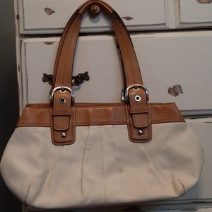 COACH Cream and Tan Leather Shoulder Bag